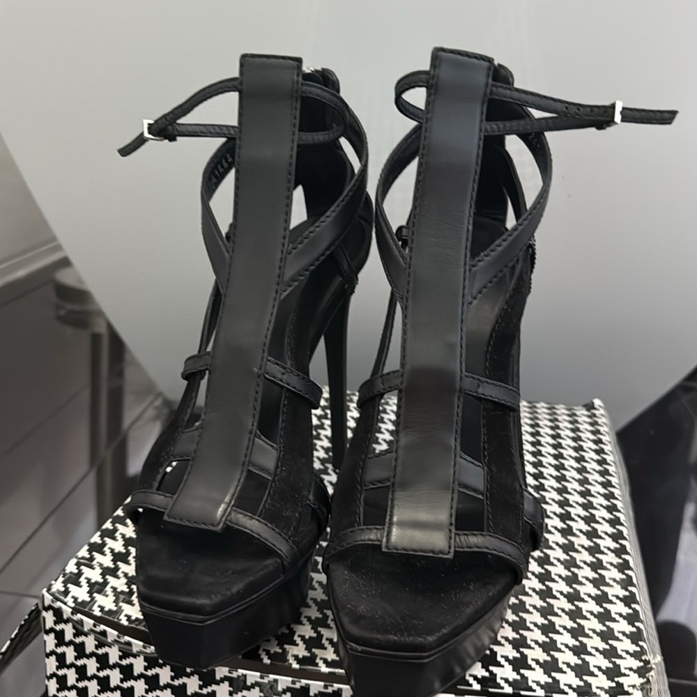 GUCCI DARYL BLACK LEATHER AND SUEDE GLADIATOR CAGED PLATFORM SANDALS - Picture 7 of 7